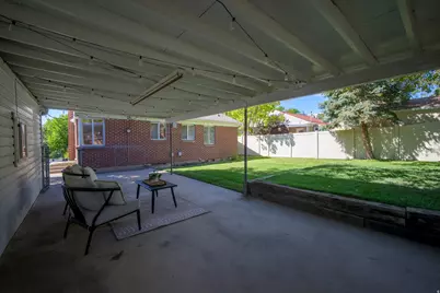 2209 S Broadmoor St, Salt Lake City, UT 84109 - Photo 26