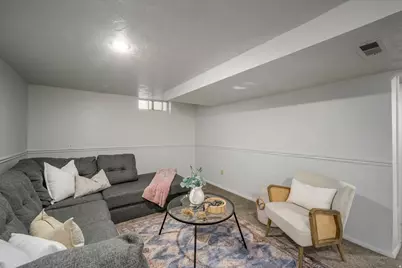 2209 S Broadmoor St, Salt Lake City, UT 84109 - Photo 16