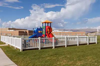 709 N 220 E, Salem, UT 84653 - Photo 32