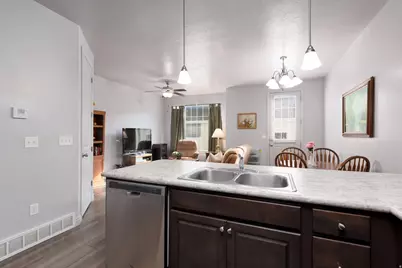 709 N 220 E, Salem, UT 84653 - Photo 10