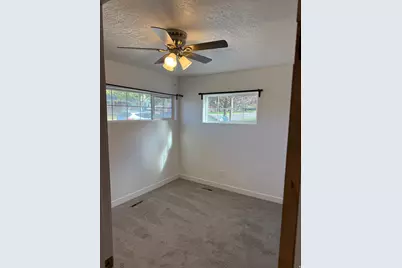 468 Pioneer Ave, Tooele, UT 84074 - Photo 8
