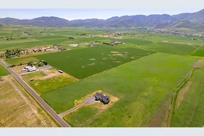 6400 S 2633 W #5, Wellsville, UT 84339 - Photo 6