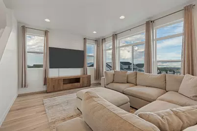 6637 S Skyloop Dr, West Jordan, UT 84081 - Photo 8