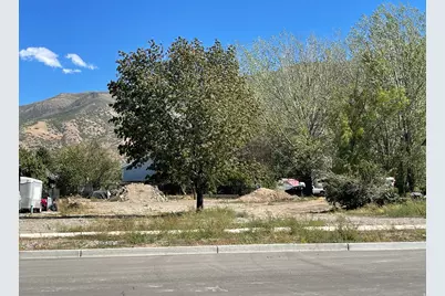 447 S 100 W #3, Santaquin, UT 84655 - Photo 1