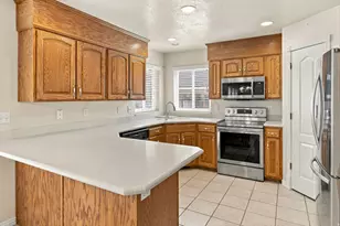 939 S Wind River Way W, Kaysville, UT 84037 - Photo 10