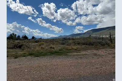 887 W 300 N #19, Fountain Green, UT 84632 - Photo 4