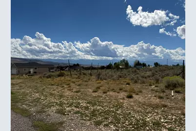 887 W 300 N #19, Fountain Green, UT 84632 - Photo 6