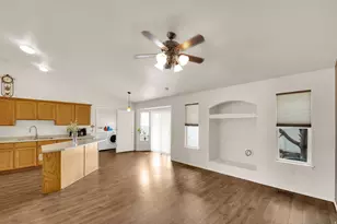 5719 W Moon Crest Ct S, West Jordan, UT 84081 - Photo 2