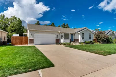 11250 S Crescent Vista Ln E, Sandy, UT 84070 - Photo 2