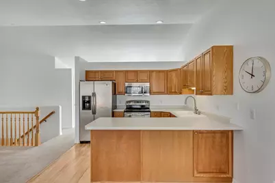 11250 S Crescent Vista Ln E, Sandy, UT 84070 - Photo 6