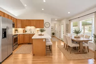 11250 S Crescent Vista Ln E, Sandy, UT 84070 - Photo 8