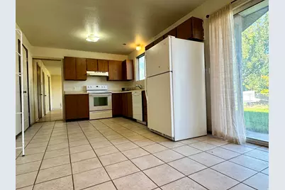 681 S 2150 W #& 687, Vernal, UT 84078 - Photo 4