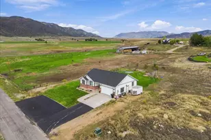 290 W 400 N, Fountain Green, UT 84632 - Photo 2