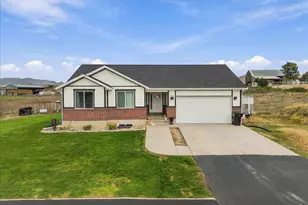 290 W 400 N, Fountain Green, UT 84632 - Photo 1