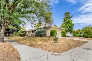 1261 E Chevy Chase Dr S, Salt Lake City, UT 84117 - Photo 2