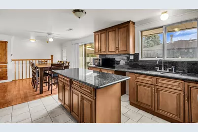 1261 E Chevy Chase Dr S, Salt Lake City, UT 84117 - Photo 4