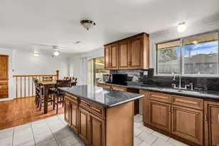 1261 E Chevy Chase Dr S, Salt Lake City, UT 84117 - Photo 4