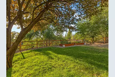 49 N 1300 E, Pleasant Grove, UT 84062 - Photo 32