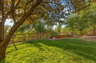 49 N 1300 E, Pleasant Grove, UT 84062 - Photo 32