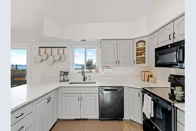 49 N 1300 E, Pleasant Grove, UT 84062 - Photo 14