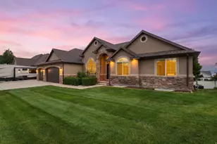 1078 N Coyote Run, Saratoga Springs, UT 84045 - Photo 2