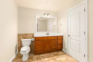 664 S Silver Leaf Dr, Mapleton, UT 84664 - Photo 28