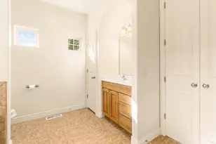 664 S Silver Leaf Dr, Mapleton, UT 84664 - Photo 16