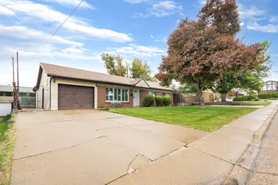 102 W 1550 N, Sunset, UT 84015 - Photo 4