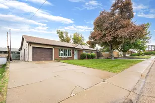 102 W 1550 N, Sunset, UT 84015 - Photo 4