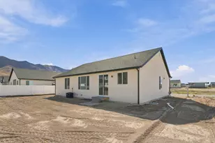2365 E E Morning Glory Way, Eagle Mountain, UT 84005 - Photo 26
