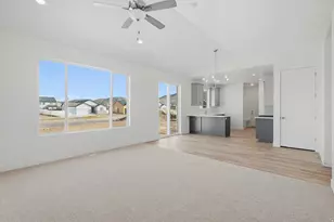2363 E Sunflower Dr, Eagle Mountain, UT 84005 - Photo 14