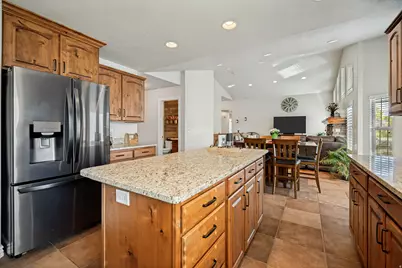 2638 S 3075 W, West Haven, UT 84401 - Photo 14