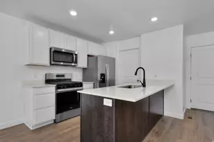 4276 N Gairloch Ln, Lehi, UT 84048 - Photo 8