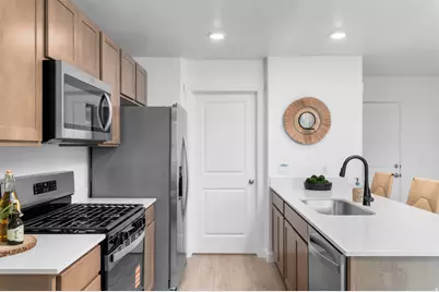 4272 N Gairloch Ln #1450, Lehi, UT 84048 - Photo 6