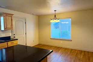 147 E 500 N, Roosevelt, UT 84066 - Photo 6
