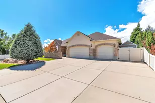 9044 S Pine Laurel Ln W, West Jordan, UT 84081 - Photo 2