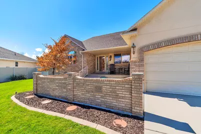 9044 S Pine Laurel Ln W, West Jordan, UT 84081 - Photo 4