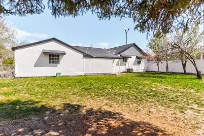 8560 S 700 E, Sandy, UT 84070 - Photo 20