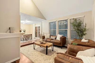 8188 S Clover Spring Ln E, Salt Lake City, UT 84121 - Photo 2