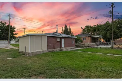 10689 S 2200 W, South Jordan, UT 84095 - Photo 14