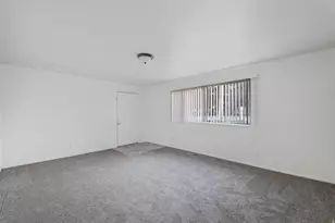 10689 S 2200 W, South Jordan, UT 84095 - Photo 4