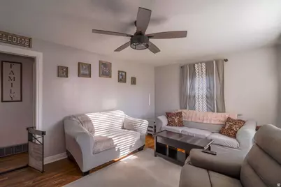 490 N Parkway Ave E, Tooele, UT 84074 - Photo 16