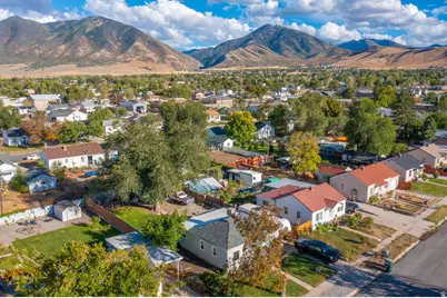 490 N Parkway Ave E, Tooele, UT 84074 - Photo 10