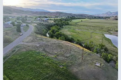 3025 N Morgan Valley Dr, Centerville, UT 84050 - Photo 10