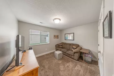 1693 N 690 W, West Bountiful, UT 84087 - Photo 16