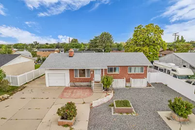 9950 S Barium Ln, Sandy, UT 84094 - Photo 2