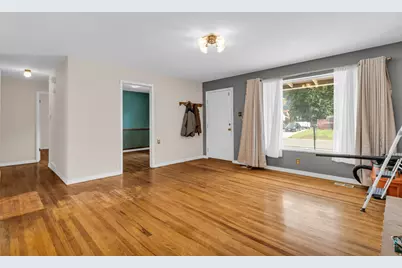 9950 S Barium Ln, Sandy, UT 84094 - Photo 4