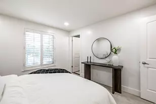 8505 S Kings Cove Dr E, Salt Lake City, UT 84121 - Photo 16