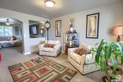 644 N Stonne Ln, Kaysville, UT 84037 - Photo 2