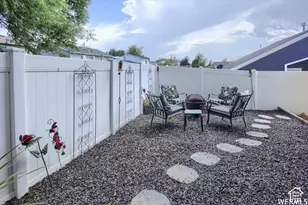 644 N Stonne Ln, Kaysville, UT 84037 - Photo 24